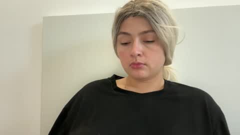 emily_morning_dew online show from 10-06-25, 06:00