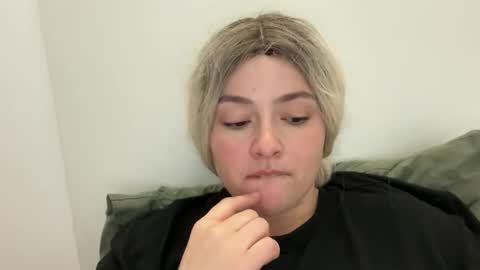 emily_morning_dew online show from 10-15-25, 06:35