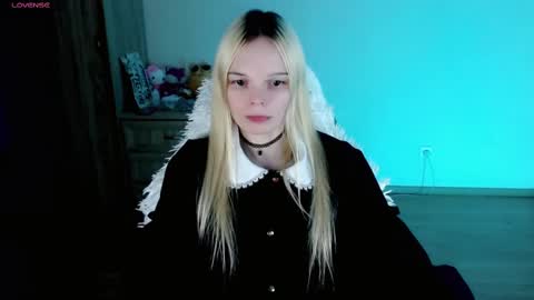 Lia online show from 02-10-25, 11:23