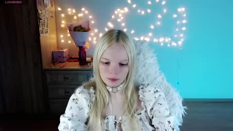 Lia online show from 03-10-25, 12:04