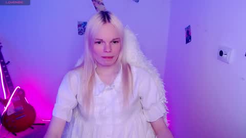 Lia online show from 11-26-25, 09:49