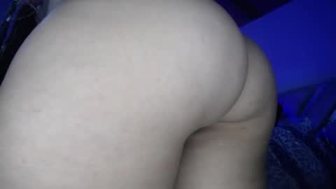 Snapshot of emily_pervert00 chatting on 10-04-25, 06:33 Emily online show from 10-04-25, 06:33