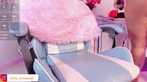 Snapshot of emily_restrepoo chatting on 02-24-25, 09:21 Emily online show from 02-24-25, 09:21