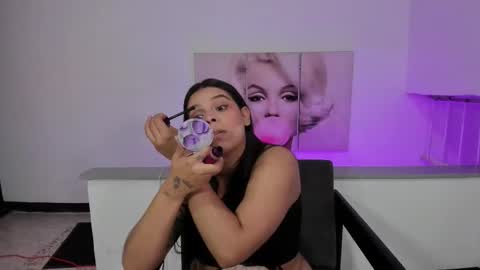 Snapshot of emily_rivera78 chatting on 09-19-25, 07:54 Emily online show from 09-19-25, 07:54