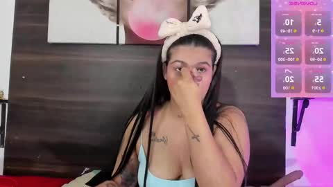 Snapshot of emily_rivera78 chatting on 10-06-25, 04:43 Emily online show from 10-06-25, 04:43