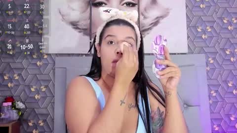 Snapshot of emily_rivera78 chatting on 11-18-25, 03:12 Emily online show from 11-18-25, 03:12