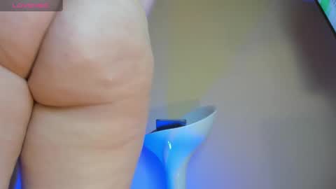 Snapshot of emily_roberts1 chatting on 12-24-24, 03:38 Emily online show from 12-24-24, 03:38