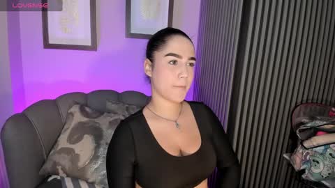 Snapshot of emily_roberts1 chatting on 01-22-25, 12:06 Emily online show from 01-22-25, 12:06