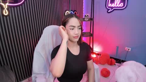 Snapshot of emily_roberts1 chatting on 11-01-25, 06:15 Emily online show from 11-01-25, 06:15