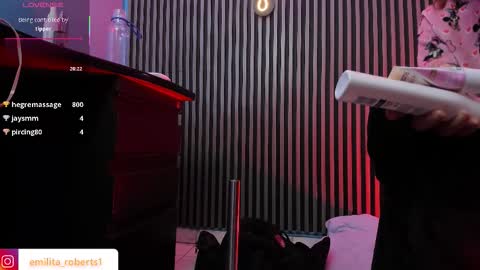 Snapshot of emily_roberts1 chatting on 11-03-25, 03:30 Emily online show from 11-03-25, 03:30