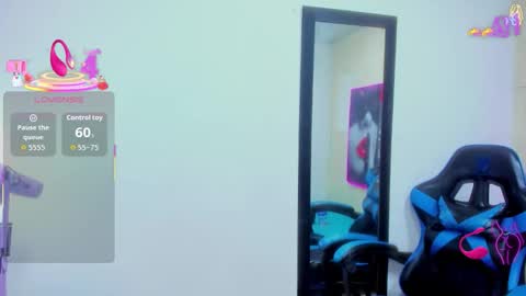 Snapshot of emily_rosse04 chatting on 12-13-25, 07:53 online show from 12-13-25, 07:53