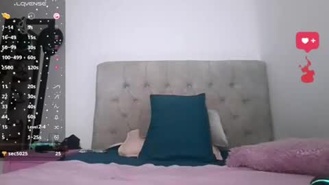 emily_rosse9 online show from 11-05-25, 11:49