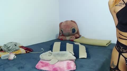 Emily  IGEmmily Baussa online show from 12-21-25, 09:33