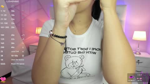 Snapshot of emily_roux chatting on 01-12-25, 02:09 EMILY online show from 01-12-25, 02:09