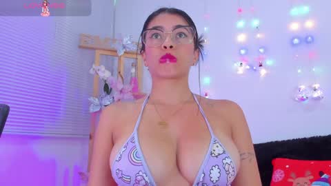 Snapshot of emily_sanderss1 chatting on 12-10-24, 02:50 Emily online show from 12-10-24, 02:50