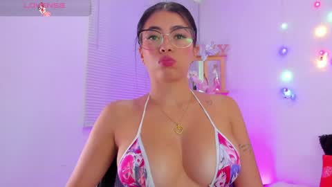 Snapshot of emily_sanderss1 chatting on 12-20-24, 07:07 Emily online show from 12-20-24, 07:07