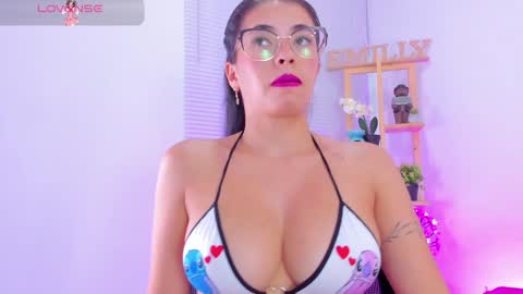 Snapshot of emily_sanderss1 chatting on 01-11-25, 08:54 Emily online show from 01-11-25, 08:54