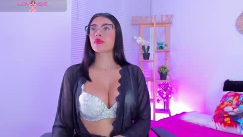 Snapshot of emily_sanderss1 chatting on 02-05-25, 08:25 Emily online show from 02-05-25, 08:25