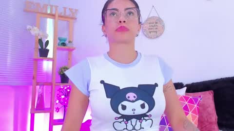 Snapshot of emily_sanderss1 chatting on 02-09-25, 05:11 Emily online show from 02-09-25, 05:11