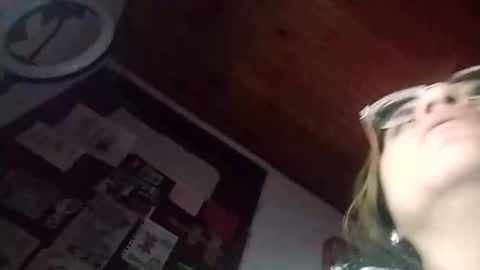 Snapshot of emily_sexy69 chatting on 09-15-25, 02:33 Emily online show from 09-15-25, 02:33