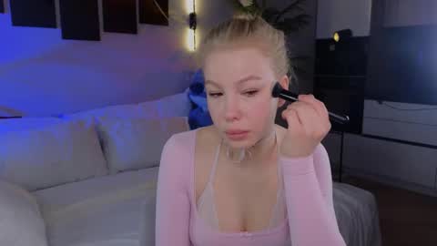 emily shepard online show from 04-15-26, 02:29