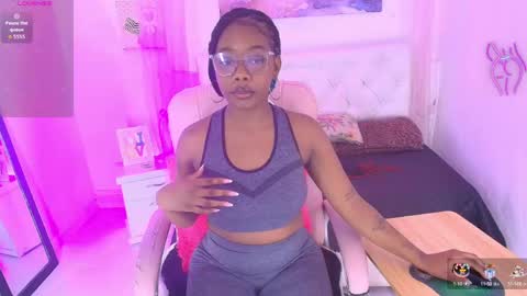 Snapshot of emily_smith21 chatting on 04-27-26, 12:36 emily online show from 04-27-26, 12:36