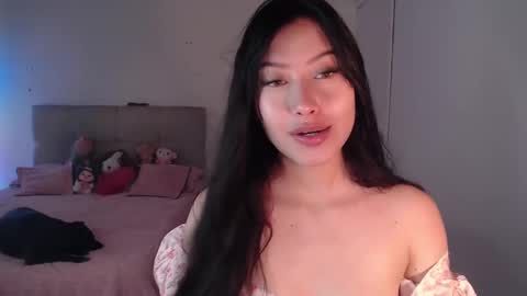 Snapshot of emily_swan_04 chatting on 01-08-25, 05:26 Emily  Swan online show from 01-08-25, 05:26