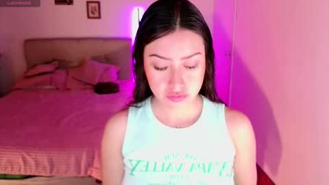 Emily  Swan online show from 11-04-25, 01:16