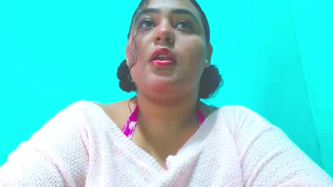 Snapshot of emily_sweet_23 chatting on 01-06-25, 02:04 Liss online show from 01-06-25, 02:04