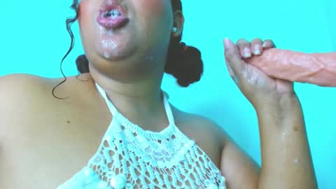 Snapshot of emily_sweet_23 chatting on 01-23-25, 02:55 Liss online show from 01-23-25, 02:55
