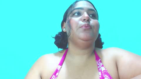 Snapshot of emily_sweet_23 chatting on 02-15-25, 12:37 Liss online show from 02-15-25, 12:37
