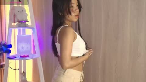 Emily online show from 03-05-26, 12:23