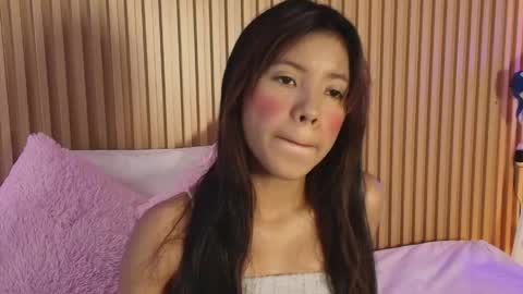Snapshot of emily_sweett12 chatting on 05-13-26, 12:13 Emily online show from 05-13-26, 12:13