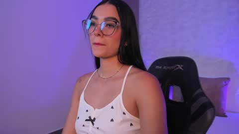 emily_tolson online show from 04-01-26, 06:16