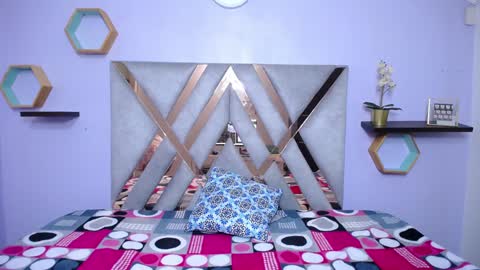 Emily Trujillo online show from 02-01-25, 07:34