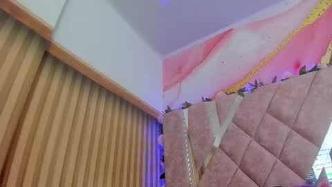 Snapshot of emily_velvet_ chatting on 06-12-26, 06:40 emily_velvet_ online show from 06-12-26, 06:40