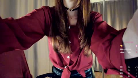 Snapshot of emily_w0w_ chatting on 12-16-24, 11:50 Lia online show from 12-16-24, 11:50