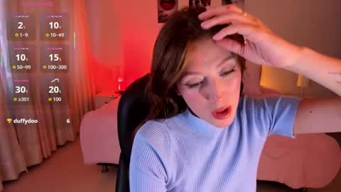 Snapshot of emily_warren__ chatting on 10-24-25, 07:21 emily_warren__ online show from 10-24-25, 07:21