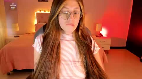 emily_warren__ online show from 03-25-26, 07:20