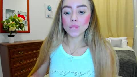 Snapshot of emily_wilds chatting on 10-24-25, 08:05 emily_wilds online show from 10-24-25, 08:05