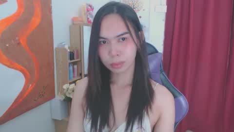 emily_xo143 online show from 04-30-26, 08:31