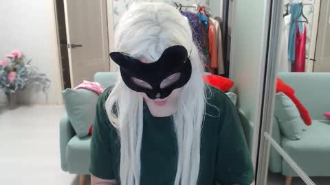 Emily online show from 02-07-26, 06:44