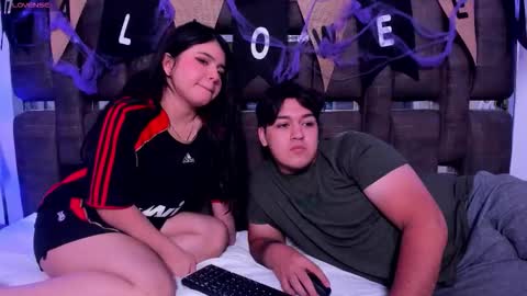 Snapshot of emilyandrew_ chatting on 10-30-25, 05:09 Amily Andrew online show from 10-30-25, 05:09