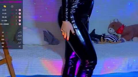 artist Emily online show from 02-01-25, 09:40