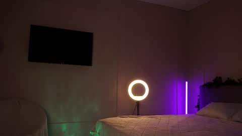 emilybatee online show from 02-21-25, 07:10