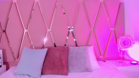 Emily online show from 04-09-26, 11:54