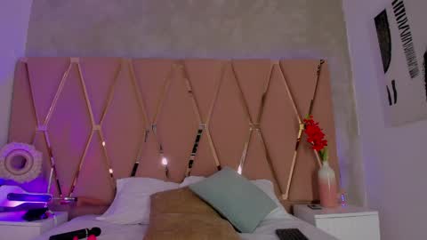 Emily online show from 06-06-26, 10:25