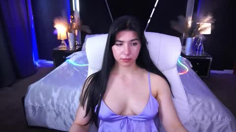 Emy online show from 10-10-25, 08:13