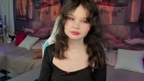 Snapshot of emilychaves chatting on 11-13-25, 04:50 Emilyhaves online show from 11-13-25, 04:50