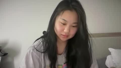 Snapshot of emilychoi chatting on 03-07-26, 01:24 emily choi online show from 03-07-26, 01:24
